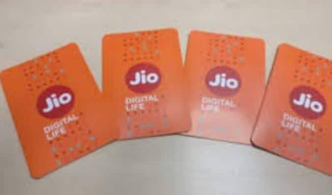 ਅਜਿਹੇ ਸਮੇਂ ਵਿੱਚ Jio ਨੇ ਆਪਣੇ ਯੂਜ਼ਰਜ਼ ਲਈ ਨਵਾਂ ਸਬਸਕ੍ਰਿਪਸ਼ਨ ਪਲਾਨ ਲਾਂਚ ਕੀਤਾ ਹੈ। ਇਸ ਦੀ ਮਦਦ ਨਾਲ ਸਭ ਤੋਂ ਸਸਤੇ ਕੰਪਲੀਟ ਡਾਟਾ ਪੈਕ ਦੀ ਕੀਮਤ ਨੂੰ ਇੱਕ ਸਾਲ ਤੱਕ ਲੌਕ ਕੀਤਾ ਜਾ ਸਕਦਾ ਹੈ। ਇਸ ਤੋਂ ਇਲਾਵਾ ਵੀ ਇਸ ਵਿੱਚ ਕਈ ਹੋਰ ਫਾਇਦੇ ਮਿਲਦੇ ਹਨ। ਆਓ ਜਾਣਦੇ ਹਾਂ ਇਸ ਬਾਰੇ।