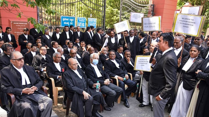 सिविल जज बनने का बदला नियम, 3 साल की जगह अब 1 साल वकालत जरूरी 7 वहीं संतोषजनक मूल्यांकन के बाद उम्मीदवार को नियमित न्यायिक पद पर नियुक्ति और उससे जुड़े वेतन व सेवा भत्ते मिलेंगे. सुप्रीम कोर्ट ने उन लॉ ग्रेजुएट्स के लिए भी राहत दी है, जो पुराने और नए नियमों के बीच फंस गए थे. 20 मई 2025 से 31 मार्च 2027 के बीच जारी होने वाले ज्यूडिशियल परीक्षा नोटिफिकेशन के तहत आवेदन करने वाले उम्मीदवारों को 3 साल की प्रैक्टिस पूरी करने की जरूरत नहीं होगी.