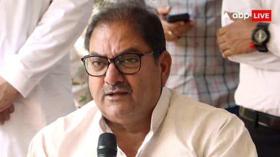 अभय चौटाला का भूपेंद्र हुड्डा पर बड़ा हमला, कहा- ये वोट बेचकर आए हैं अभय चौटाला का भूपेंद्र हुड्डा पर बड़ा हमला, कहा- ये वोट बेचकर आए हैं