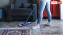 Monsoon Cleaning Tips: बारिश में चिपचिपाने लगा है कमरे का फर्श, ऐसे करें सफाई