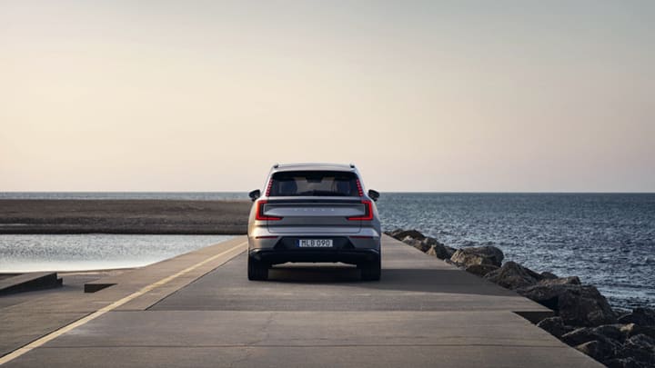 முழு சார்ஜில் 700 கி.மீ ரேஞ்ச், அறிமுகமாகும் Volvo EX90, ES90 ப்ரீமியம் எலக்ட்ரிக் கார்கள்!