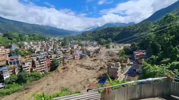 Nepal Flash Flood: नेपाळमध्ये 'जलप्रलय'! महापुरात महाराष्ट्रातील 80 नागरिक अडकल्याची माहिती; राज्य सरकारकडून हेल्प डेस्क कार्यरत