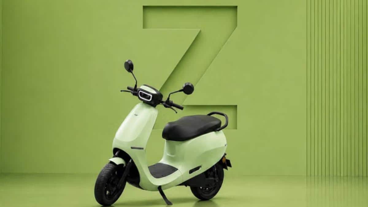 ஒரே சார்ஜில் 301 கி.மீட்டர் மைலேஜ்.. அறிமுகமாகியது ஓலாவின் OLA S1Z இ ஸ்கூட்டர்!