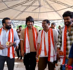 Romanchakam: దుర్గమ్మను దర్శించుకున్న 'రోమాంచకం' టీమ్... విజయవాడలో సుమంత్ ప్రభాస్, అనంతిక
