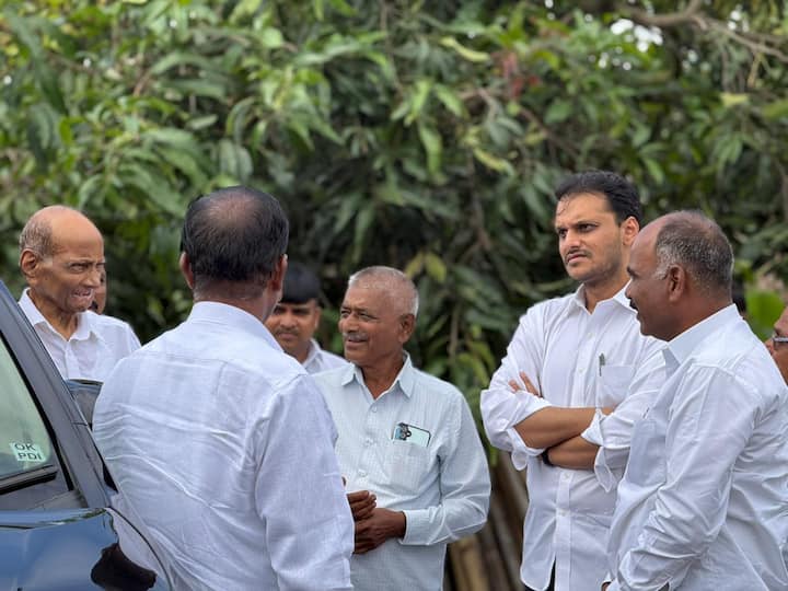 नवीन वाणांना प्रोत्साहन देण्यासोबतच शेतीमध्ये आधुनिक तंत्रज्ञानाचा वापर करण्यावर शरद पवार यांनी नेहमीच भर दिला आहे.