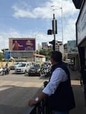 घराघरांत जाऊन कित्येक वहिनींना पैठणी देणारे बांदेकर भावोजी, खऱ्याखुऱ्या जरतारी पैठणीवर झळकले; 'होम मिनिस्टर'ची भन्नाट झेप PHOTOs