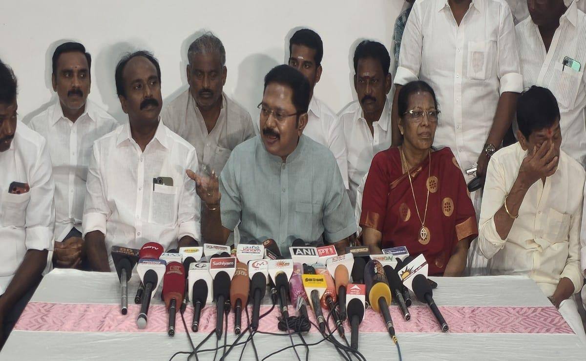 கத்தி எடுத்துவனுக்கு கத்தி தான் என்பது போல இன்ஸ்டாவால் வந்த ஆட்சி இன்ஸ்டாவால் வீழும் - டிடிவி தினகரன் !
