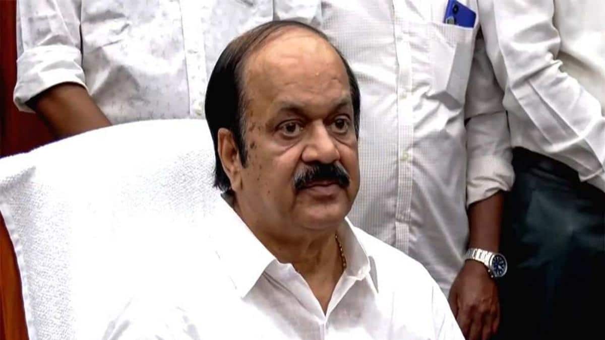 சட்டமன்றத்தின் கடைசி நாளில் நெகிழ்ச்சியை பகிர்ந்துகொண்ட சபாநாயகர் ஜே.சி.டி. பிரபாகர்
