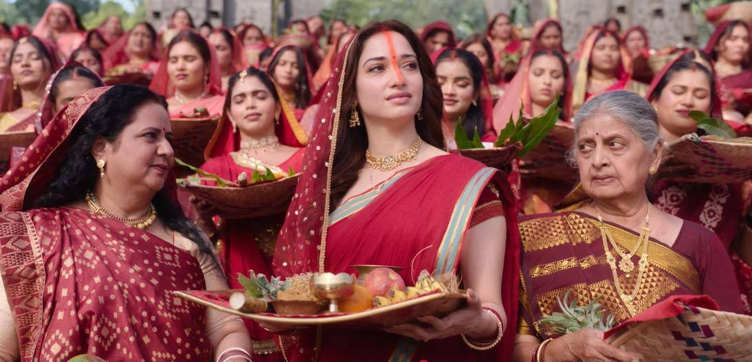 ‘छठी मैया’ की भक्ति में डूबीं तमन्ना भाटिया, ‘द व्वान’ का सॉन्ग हुआ रिलीज