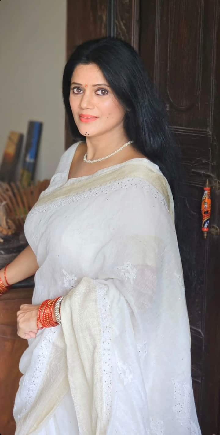 उन्होंने कहा, ‘मुझे अपने दोस्तों को बप्पा का स्वागत करते देखना बहुत अच्छा लगता है. बचपन से ही हमारे घर में हर पूजा की शुरुआत गणेश जी की पूजा से होती थी. उनके आशीर्वाद के बिना कुछ भी पूरा नहीं लगता.’
