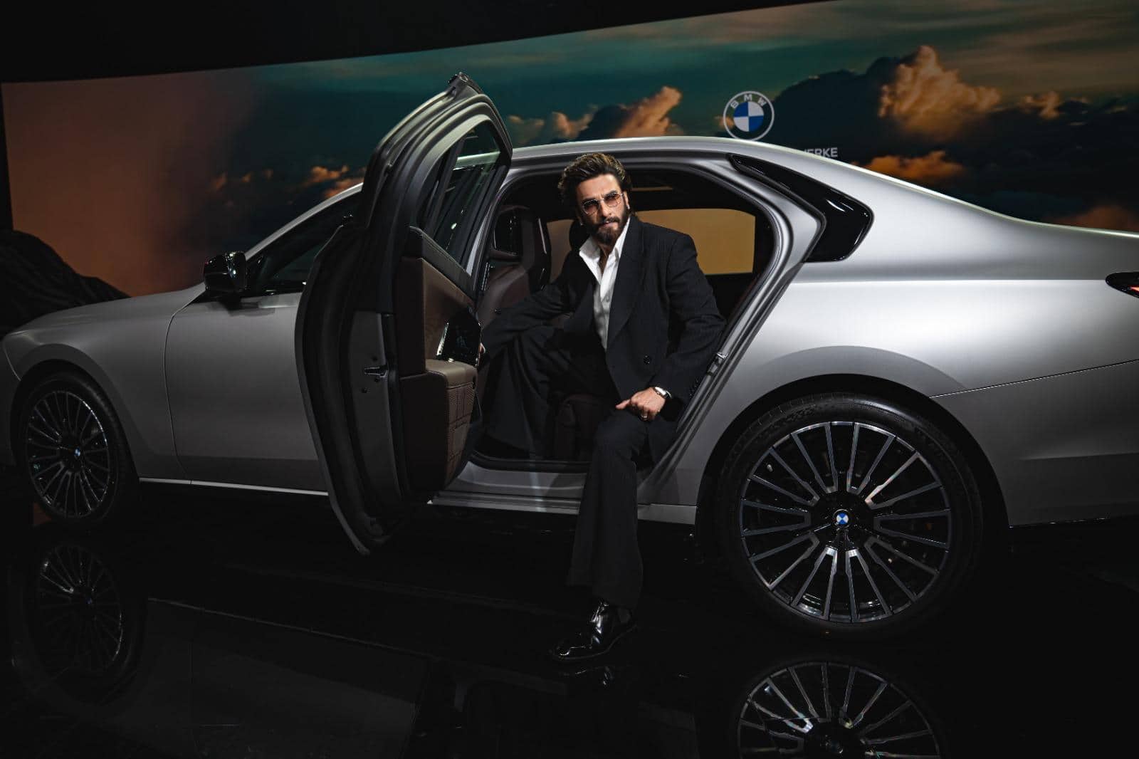 एक एड से इतने करोड़ कमाते हैं रणवीर सिंह, BMW इंडिया ने बनाया अपना ब्रांड एंबेसडर