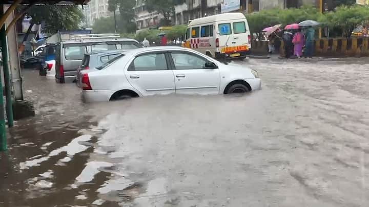 Vasai-Virar Rain News : वसई-विरारमध्ये सकाळपासून कोसळत असलेल्या मुसळधार पावसामुळे शहरातील जनजीवन पूर्णपणे विस्कळीत झाले आहे.