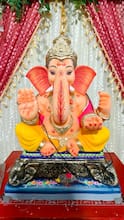 Jeetendra Ganeshotsav: बॉलिवूड अभिनेता जितेंद्र पोहोचले गिरगावातील जुन्या चाळीत; गणपती बाप्पांचे घेतले दर्शन, PHOTOS