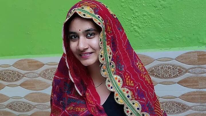 आईएएस बनने के बाद मोनिका की ट्रेनिंग भी उपलब्धियां से भरी रही. उन्होंने लखनऊ स्थित भारतीय रेलवे प्रबंधन संस्थान में 78 सप्ताह की ट्रेनिंग पूरी की. इस दौरान उनके प्रदर्शन को देखते हुए उन्हें सर्वश्रेष्ठ प्रदर्शन के लिए सम्मानित किया गया.