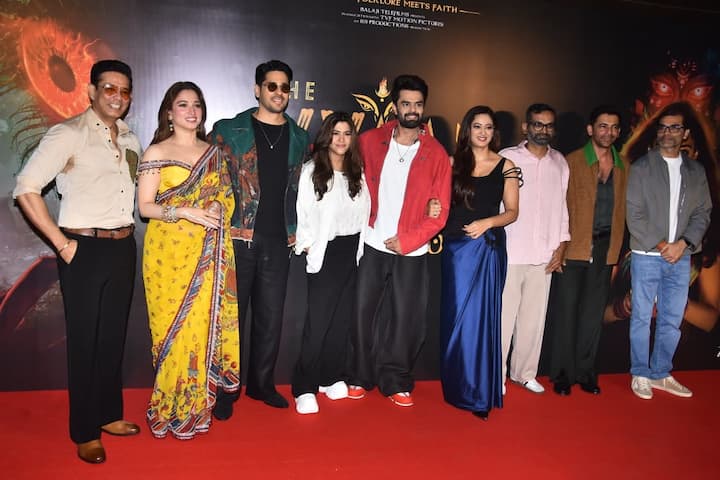 'द वन' के ट्रेलर लॉन्च इवेंट की तस्वीरें सेशल मीडिया पर जमकर वायरल हो रही हैं.  फिल्म 25 सितंबर 2026 को सिनेमाघरों में रिलीज होगी.