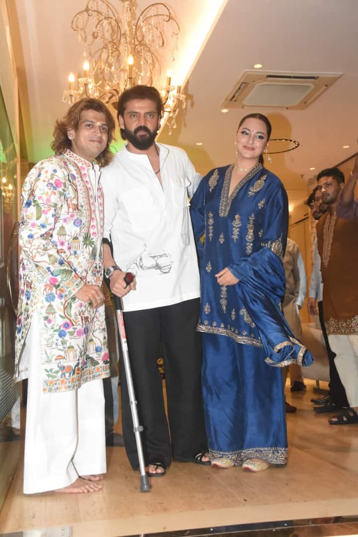 बता दें कि सोनाक्षी ने 23 जून 2024 को जहीर के साथ शादी की थी. दोनों की पहली मुलाकात सलमान खान की पार्टी में हुई थी. यहीं पहली बार दोनों मिले और उनकी दोस्ती हुई.