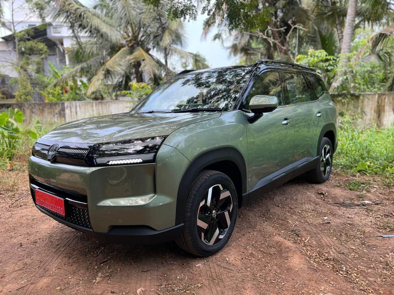 MG Hector Tomahawk EV Review: Worth The Hype?
