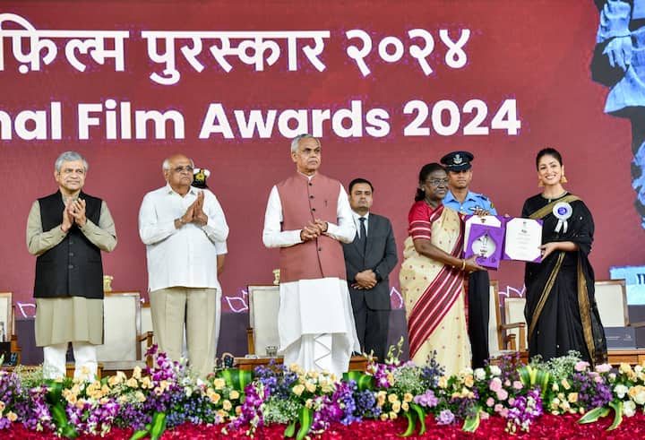 यामी ने कहा कि ऐसा सम्मान हर उस कलाकार के लिए गर्व की बात है, जो सालों से मेहनत कर रहा है. उन्होंने इस खुशी को उन कलाकारों से भी जोड़ा जो उनकी तरह बड़े सपने लेकर इस इंडस्ट्री में आते है.