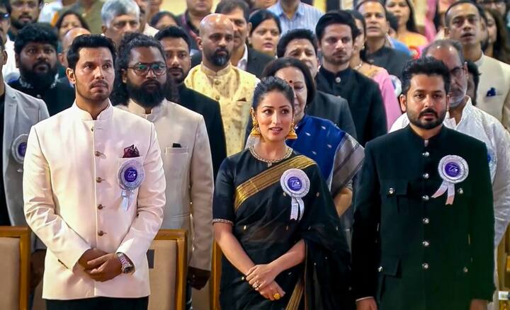 इतना बड़ा सम्मान मिलने के बाद भी यामी ने कहा कि उन्हें खुद नहीं पता कि वह आज किस मुकाम पर पहुंच गई हैं. उन्होंने इस पल को बेहद खास बताया, लेकिन अपनी बातों में सादगी बनाए रखी.