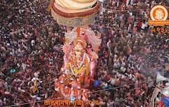 पुढच्या वर्षी लवकर या... 'लालबागचा राजा'वर श्रॉफ बिल्डिंगवरुन पुष्पवृष्टी; बाप्पाचा जयघोष, अलोट गर्दी, पाहा PHOTO