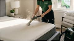 Cleaning Under the Bed : మంచం కింద పేరుకుపోయిన దుమ్ము, చెత్తను ఈజీగా శుభ్రం చేయాలంటే.. ఈ టిప్స్ ఫాలో అవ్వండి