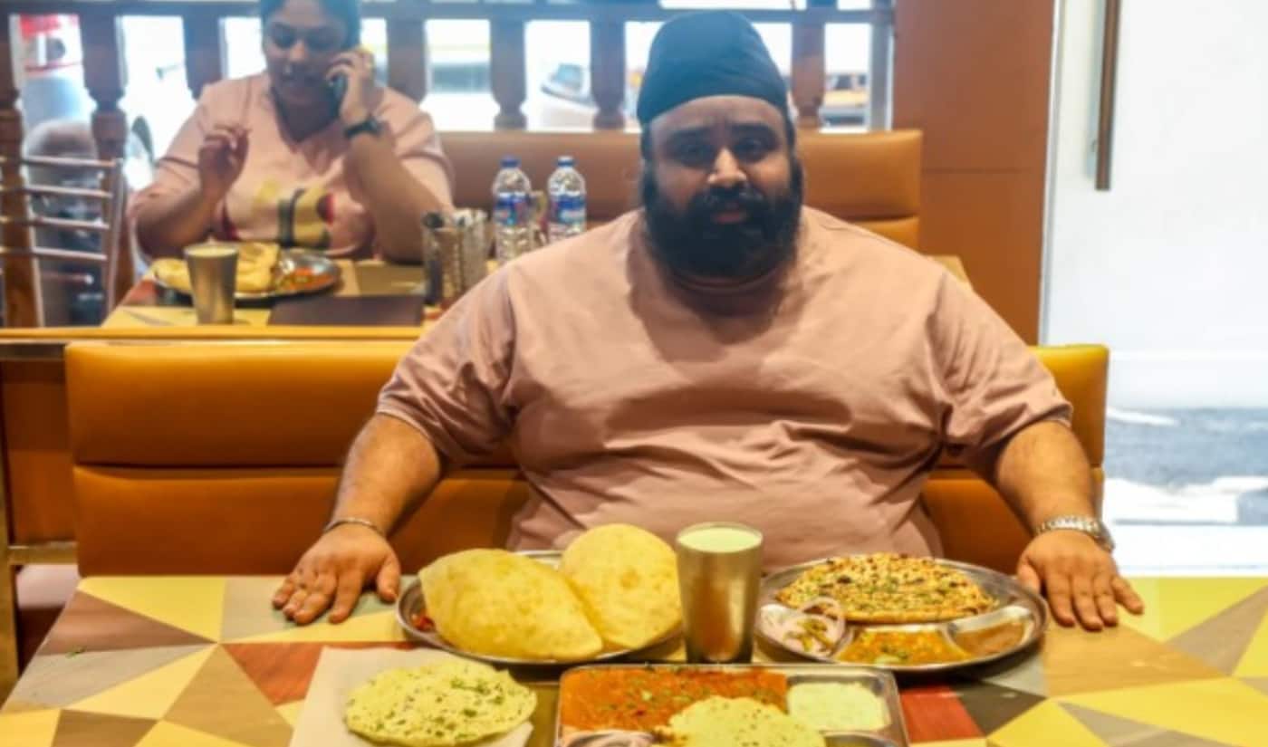 delhi-se-restaurant-mumbai-chole-bhature-anushka-sharma-viral-story-2026