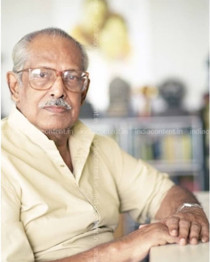 ऋषिकेश मुखर्जी हिंदी सिनेमा के मशहूर निर्देशक और एडिटर थे , जिन्होंने आम लोगों की ज़िन्दगी , रिश्तों और परिवार की कहानियों को बहुत ख़ूबसूरती से परदे पर दिखाया.  उनकी फिल्मों की यही सादगी और भावनाएँ आज भी उन्हें दर्शकों के बीच ख़ास बनाती हैं. उनकी ये कुछ खास फिल्में हैं, जो आज भी दर्शकों के दिल में बसी हैं.