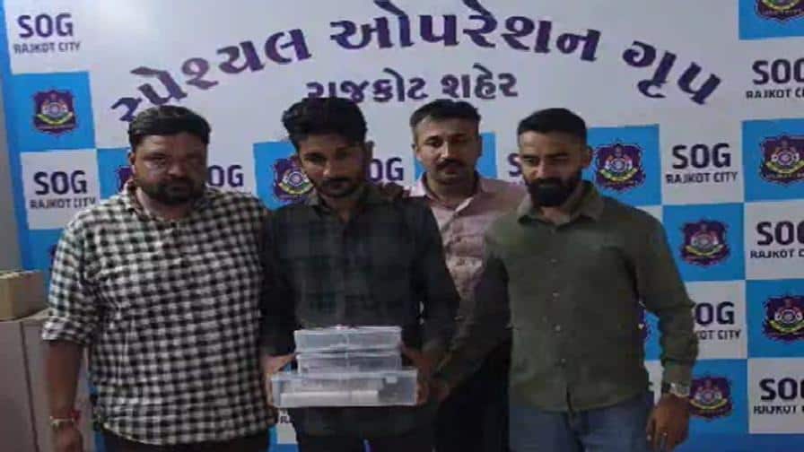 રાજકોટમાં શાકભાજી વેચનાર નકલી નોટો છાપતો ઝડપાયો, 216 નોટો સાથે મોટી કાર્યવાહી