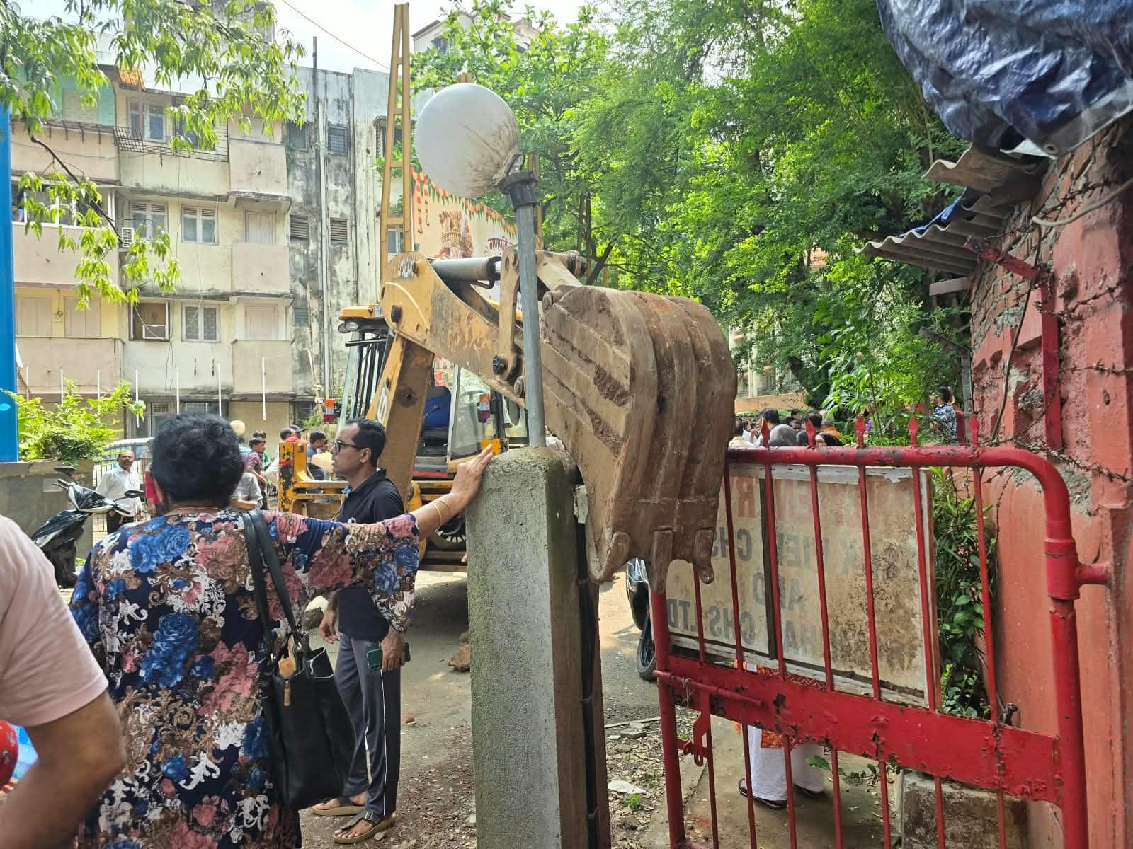 मुंबई छोड़ना पड़ेगा...बिल्डर की गुंडागर्दी से परेशान 'रामायण-महाभारत' के एक्टर सुरेंद्र पाल सिंह, मांगी मदद