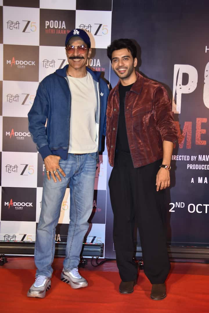 'अनुपमा' में वनराज शाह का किरदार निभाने वाले एक्टर सुधांशु पांडे भी इस इवेंट में पहुंचे. इस दौरान वो अपने डैशिंग अंदाज में नजर आए और अपने लुक से महफिल में छा गए.