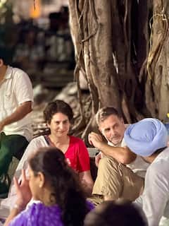 राहुल गांधी पोलीस व्हॅनमध्ये, महाराष्ट्रातील दोन महिला खासदारही ताब्यात; दिल्लीत आंदोलक अन् पोलिसांमध्ये झटापट