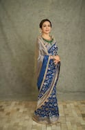 नवरात्रि के चौथे दिन के लिए बेस्ट हैं ये रॉयल ब्लू साड़ी लुक्स, कृति सेनन से दीपिका पादुकोण तक से लें इंस्पिरेशन