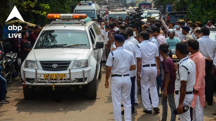 ভবানী ভবনে কলকাতা-সহ গোটা রাজ্যের পুলিশ প্রশাসনের সঙ্গে বৈঠক মুখ্য়মন্ত্রীর। জেলার বড় পুজোগুলিতেও ভিড় নিয়ন্ত্রণের ব্যবস্থাপনা খতিয়ে দেখার নির্দেশ মুখ্যমন্ত্রীর। প্রশাসনকে বলা হয়েছে, মৃতদের পরিবারকে ২৫ লক্ষ টাকার চেক তুলে দিতে।