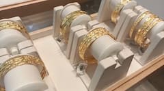 Gold Rate : दसऱ्याच्या दुसऱ्या दिवशी सोनं स्वस्त झालं की महागलं? जाणून घ्या 22 आणि 24 कॅरेट सोन्याचे दर, एका क्लिकवर