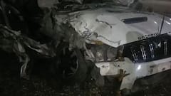 Satara Road Accident: ट्रकच्या धडकेने स्कॉर्पिओचा चेंदामेंदा, सीटवर रक्ताचा सडा, साताऱ्यातील अपघाताचे भयानक फोटो