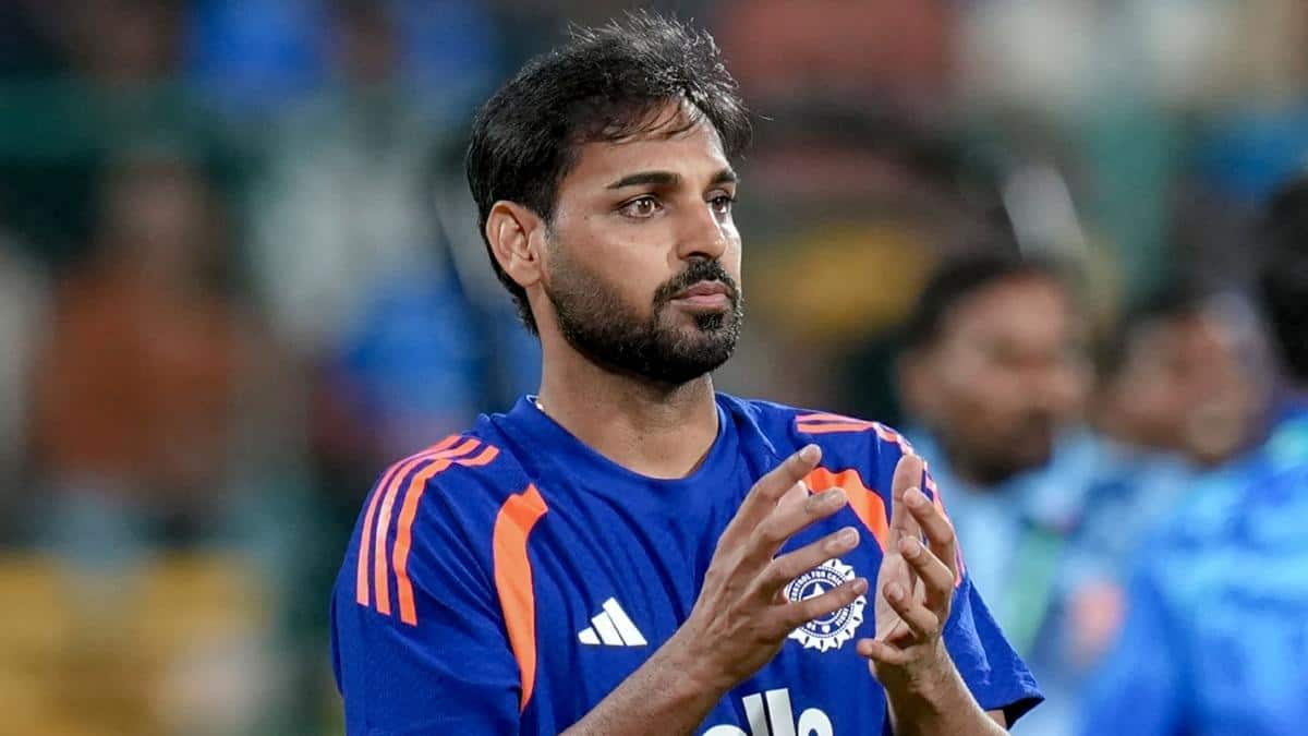 'फ्लॉप' भुवनेश्वर कुमार को कोच का संदेश, कहा- 'किसी चीज का पीछा मत करो'