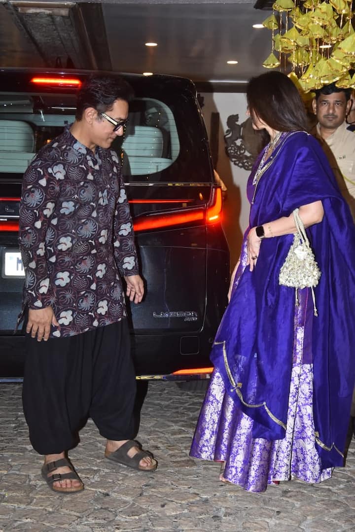 आमिर खान इस दौरान गौरी को संभालते हुए भी नजर आए. दोनों की जोड़ी के साथ ही बॉन्डिंग की भी कमाल लगी.