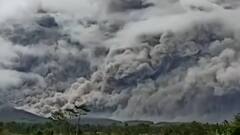 Indonesian Semeru volcano erupts