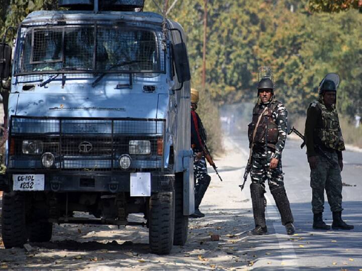 Terror Module Busted In Kashmir's Anantnag; Militant, Associate Arrested With Arms And Ammunitions J&K: Terror Module Busted In South Kashmir's Anantnag; Militant, Associate Arrested With Arms And Ammunitions