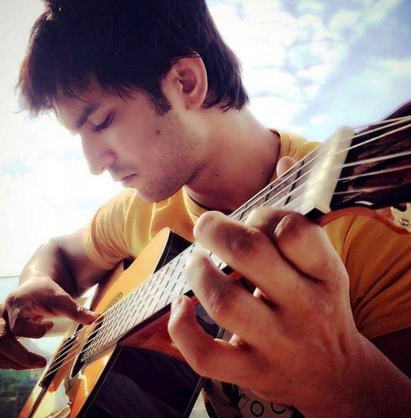 He made his acting debut with Ekta Kapoor show, Kis Desh Mein Hain Meraa Dil. While he played the brother to the protagonist, he was on his way to making it big.