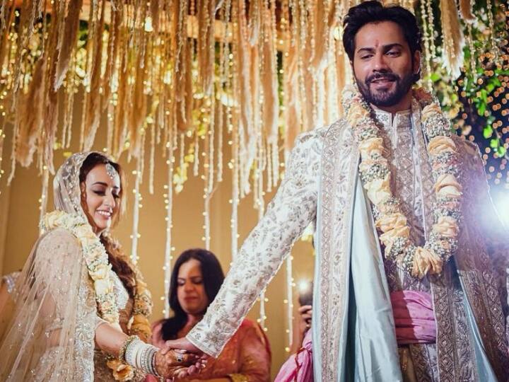 Natasha Dalal Varun Dhawan Wedding First Photos First Pic From Varun Natasha Alibaug Marriage Coolie No 1 Actor Wore Manish Malhotra Varun dhawan marries natasha dalal live updates: natasha dalal varun dhawan wedding