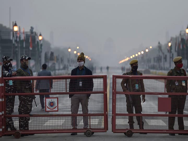 Republic Day 2021: Unprecedented Security In Delhi for Republic Day celebrations, tractor parade Republic Day, Tractor March Keep Cops On Toes; Delhi Turns Into Fortress Under Five Layer Security Cover