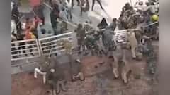 Tractor Parade: Policemen jump into gorge to save themselves | Master Stroke Full