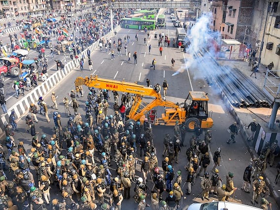 15 CRPF companies deployed in Delhi post violent Kisan Tractor March | Namaste Bharat