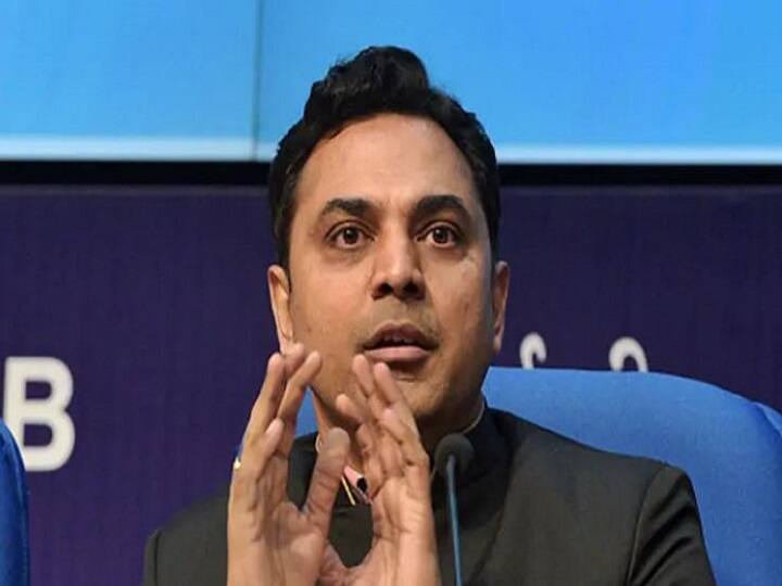 Economic Survey 2021: Find Out Who’s CEA KV Subramanian, Chief Architect of The Flagship Document Who Is CEA KV Subramanian? The Chief Architect Of Economic Survey 2021 Who Has Once Worked Under Raghuram Rajan